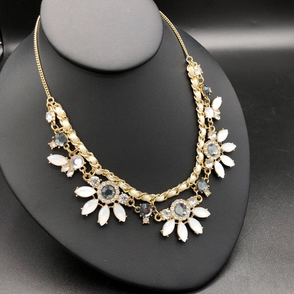 Lauren Conrad Necklace Flower Bib Statement Gray Crystals Gold Tone White Cord - Picture 1 of 10